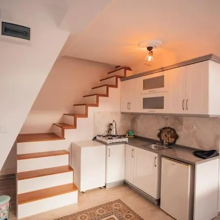 Lamazi Bungalov *